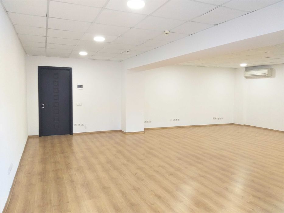 Сдам отличный офис 52 кв.м. open space. Центр города. Стабильный свет!