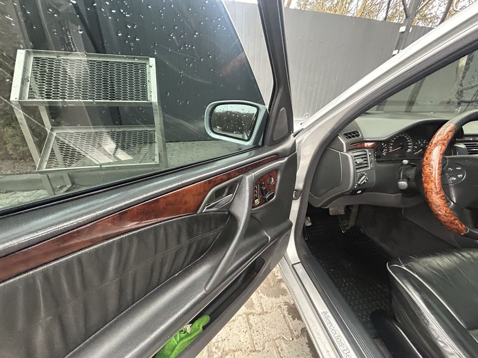 Мерседес 210 3.2 тди