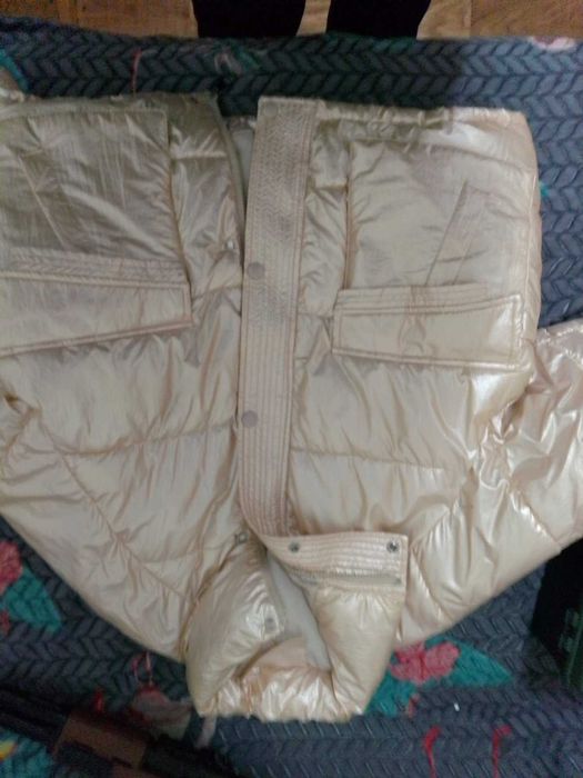 Продам куртку в гарному стані