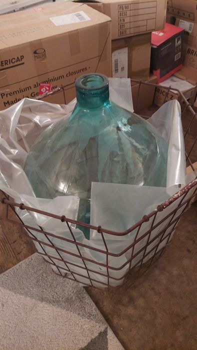 Butla gąsior 50 l w koszu. Stary. Grube szkło