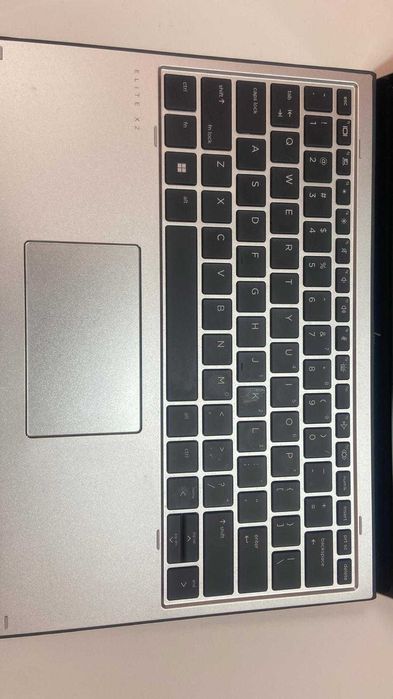 HP Elite x2 G8 | i5-1145G7 | 13" + teclado DE - praticamente como novo