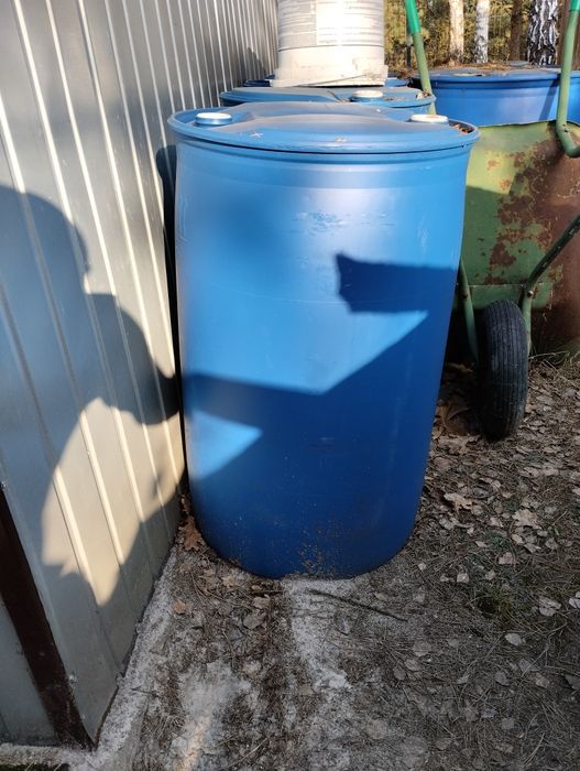Beczka plastikowa 200 litrów