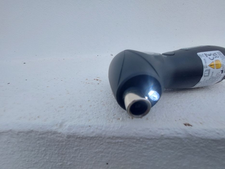 Medidor pressão pneus digital, quebra vidros e corta cintos