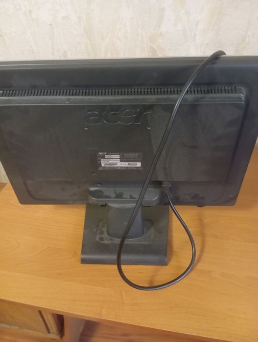 Продам монитор б/у