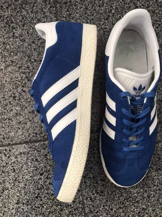 Sapatilhas Adidas -modelo Gazelle