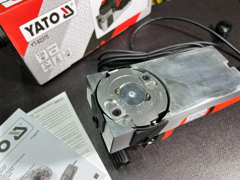 Фрезер Шлифмашинка для снятия краски и лака 720 Вт YATO YT-82375