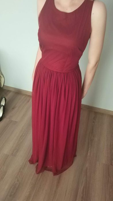 Bordowa sukienka