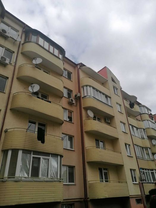 Продаж 4-к. дворівневої квартири + паркінг у подарунок на Климпуша