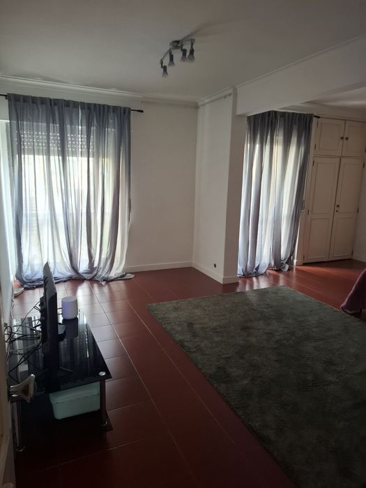 Quarto para arrendar