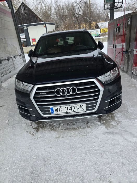 Audi Q7 Audi Q7 premium plus 7os., panorama, radary, hak,