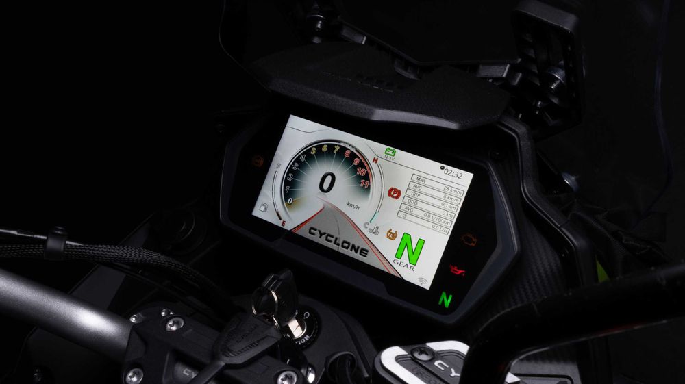 Motocykl Junak RX 600 z kuframi - dostawa