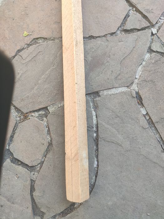 Новые деревянные плинтуса.