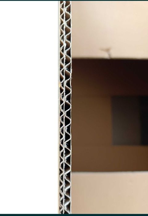 Karton klapowy pięciowarstwow sztywny super gramat 62 cm x 45 cm 41 cm