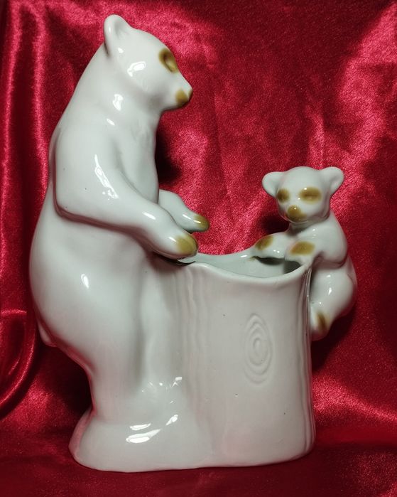 Статуетки старинные, фарфор , винтаж