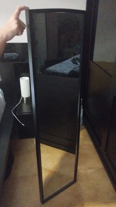 Espelho preto comprido