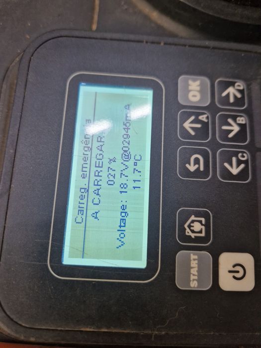 Robô de cortar relva