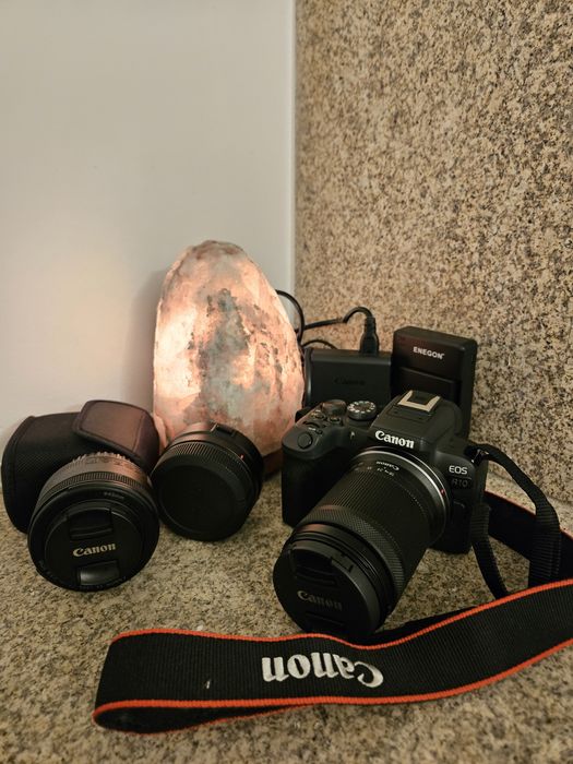 Kit Canon EOS R10 Impecável + Lente 18-150mm + 50mm f/1.8 + Adaptador EF-EOS R + Extras