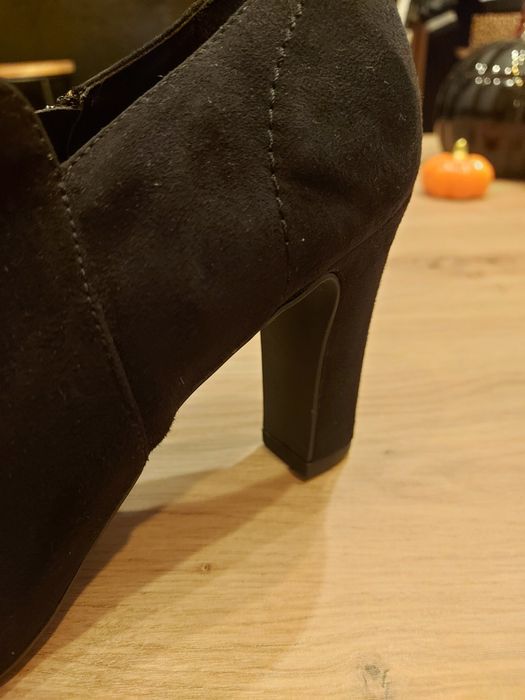 Buty czarne zamszowe damskie