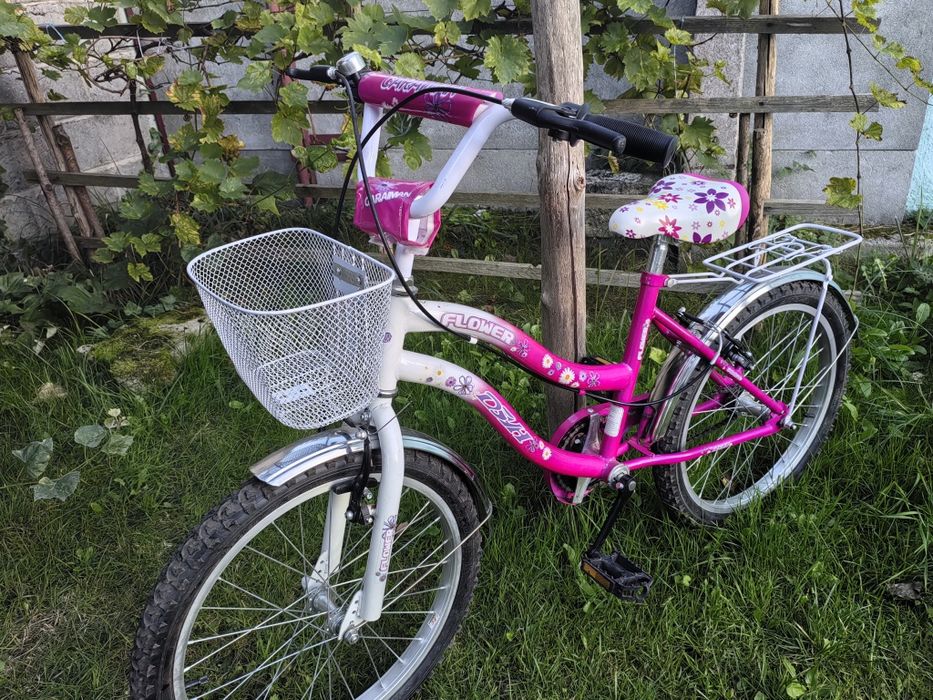 Fajny rowerek dla dziewczynki