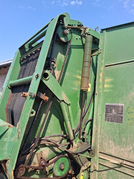 Prasa John deere 550