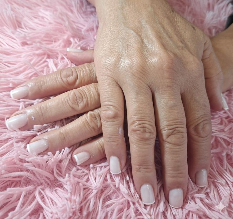 Trabalho com unhas,pestanas e Micropigmentação