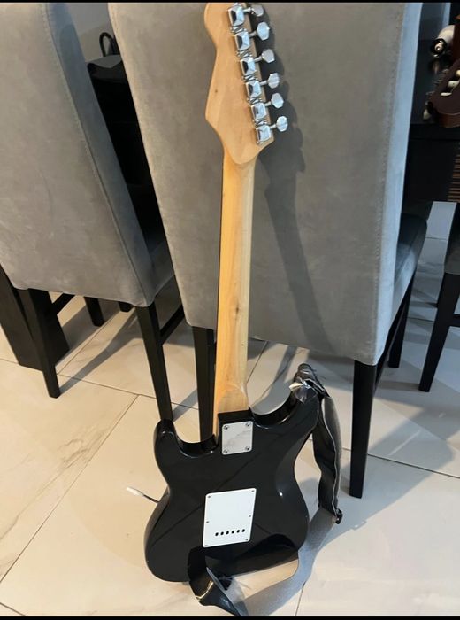 Guitarra elétrica e interface de audio +24 palhetas