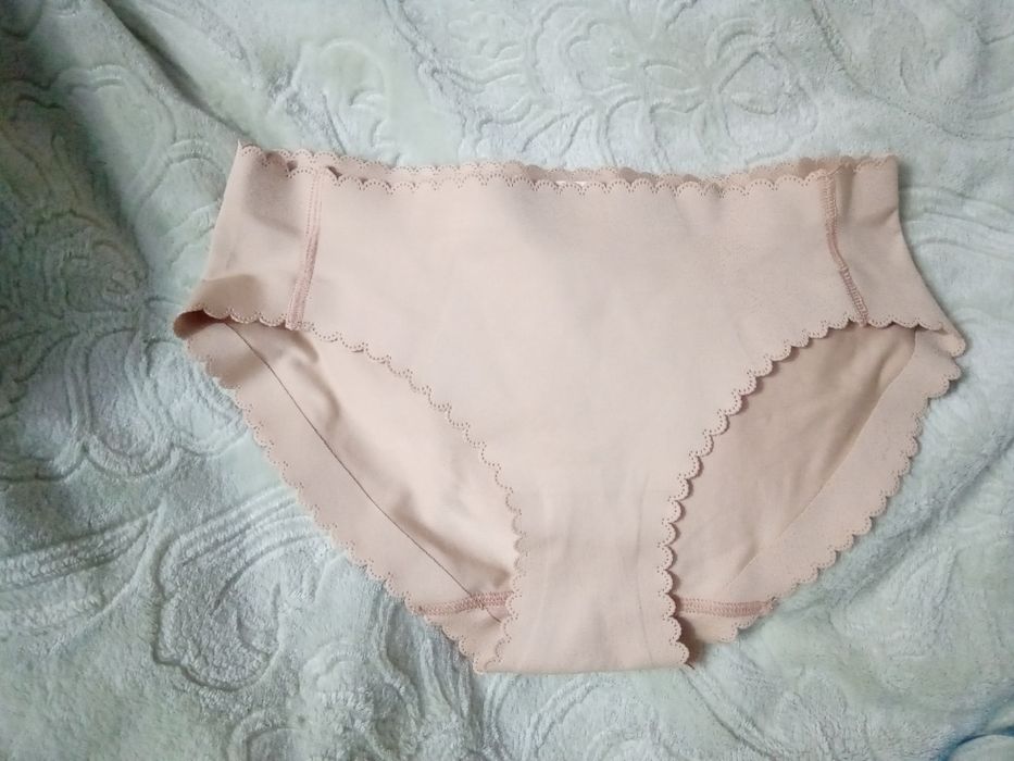 Красиві безшовні трусики Papilon