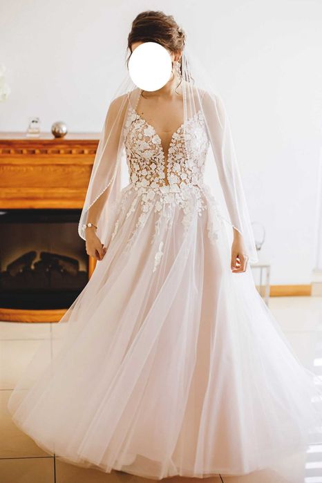 Piekna suknia ślubna