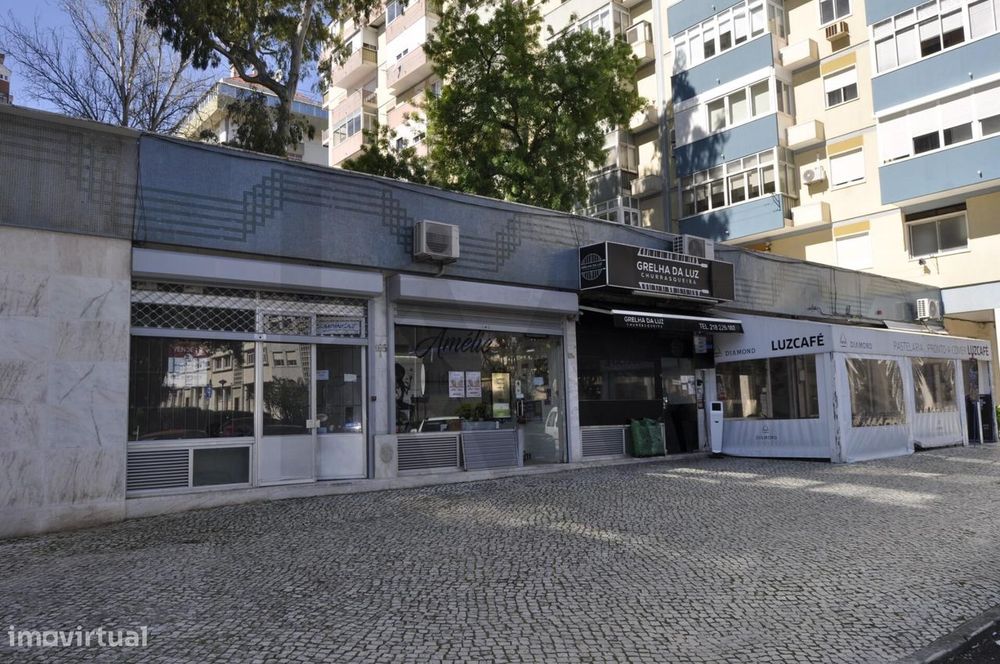 Loja Comercial para Venda – Estrada da Luz, Lisboa