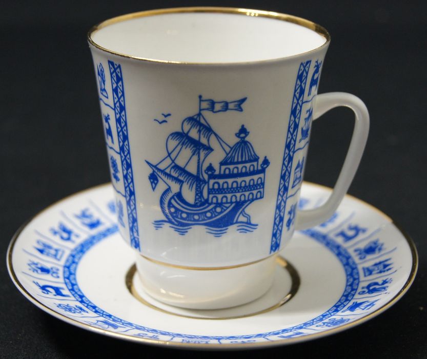 Filiżanka porcelana bogato zdobiona Łomonosow