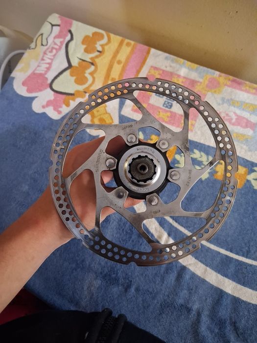 Cubo shimano deore de 32 raios e disco shimano
