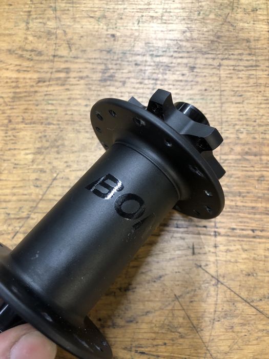 piasta BONTRAGER 110 Boost przód