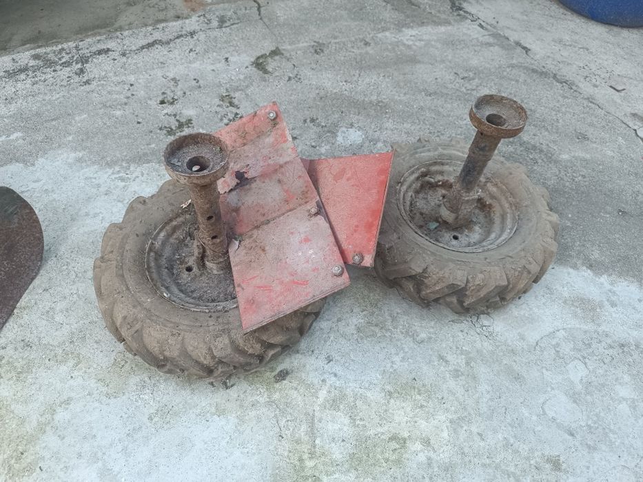 Vende-se — Motoenxada + Máquina de Sulfatar | 700€