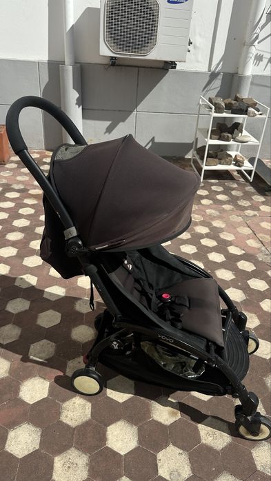 Carrinho de passeio Babyzen YOYO (Castanho/Preto) – Original e ultra compacto
