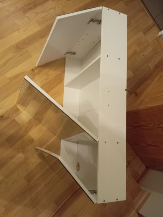 Szafka łazienkowa z lustrami