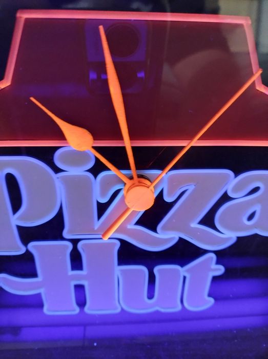 Zegar reklama Pizza Hut