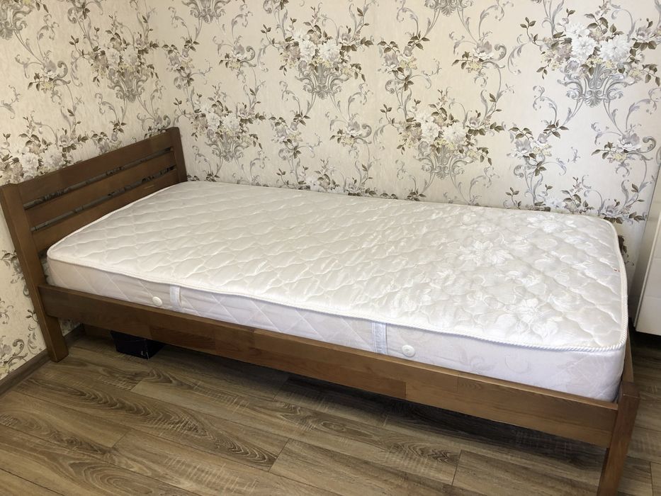 Продається ліжко і матрац!