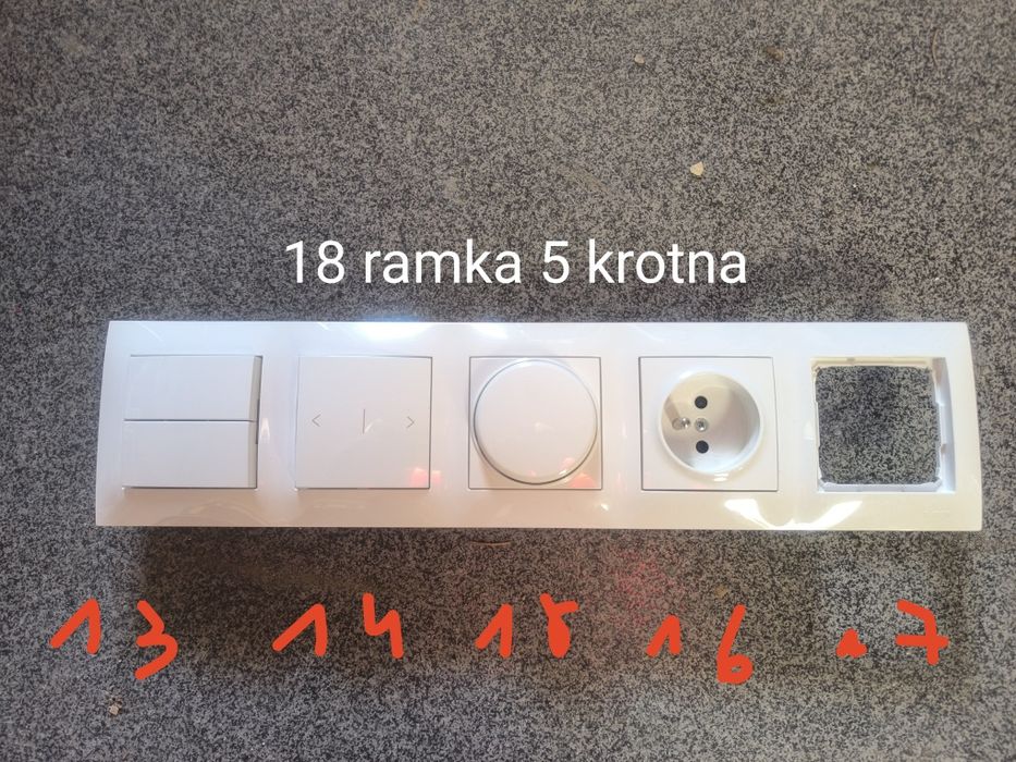 Osprzęt Simon 54 gniazdka, przełączniki itd.