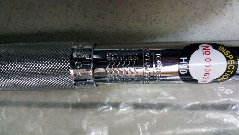 Chave dinanométrica 1/2" - capacidade 42 a 210 Nm
