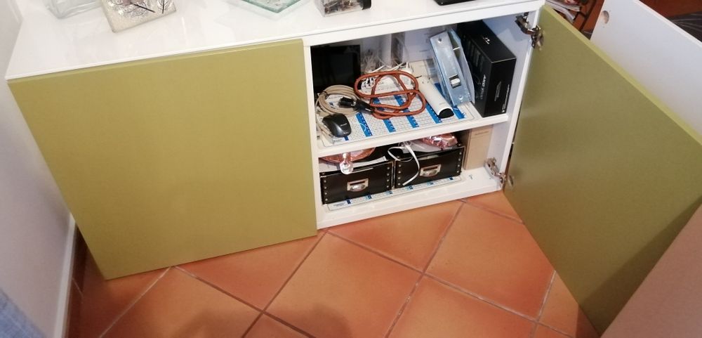 2 portas 60x64, para móvel BESTA do IKEA. LAPPVIKEN 1 VERDE, 1 preta.