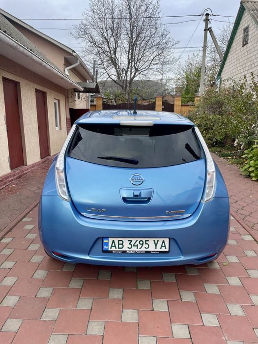 Нісан ліф, nissan leaf, електрична машина нісан