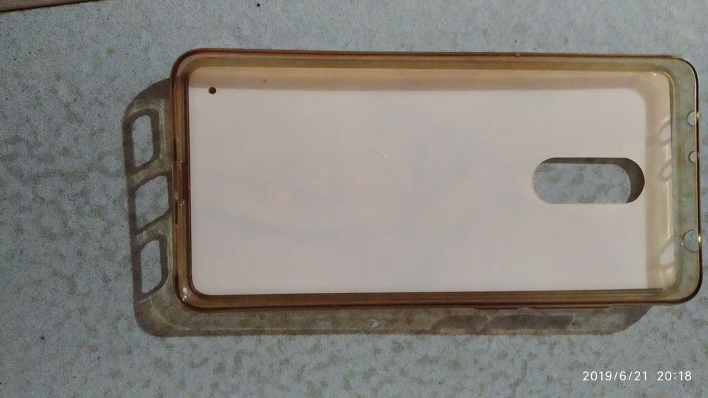 Продам стильний чехол до телефона Xiaomi Redmi X5