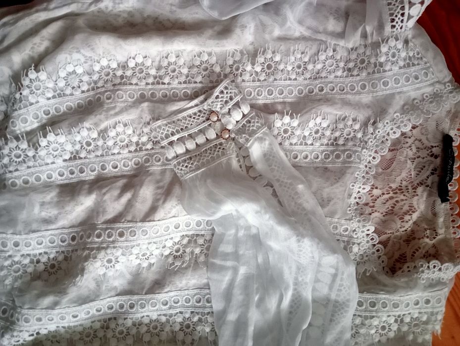 Elegancka biała bluzka S
