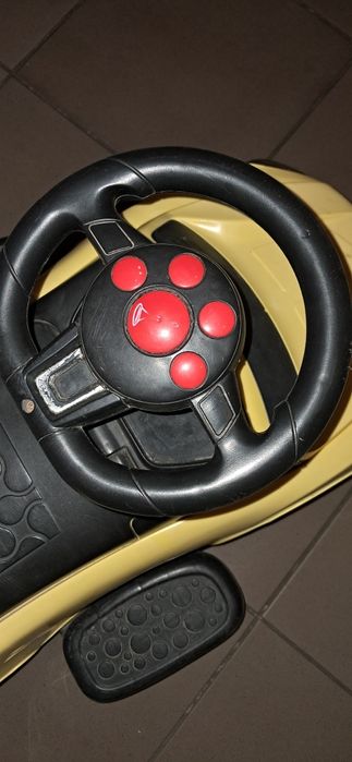 Дитяча машинка толокар