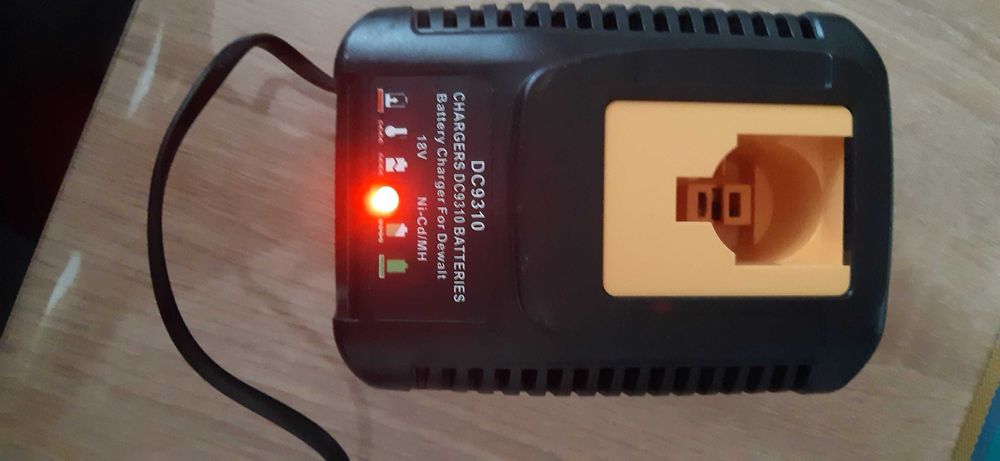 Зарядне для Dewalt