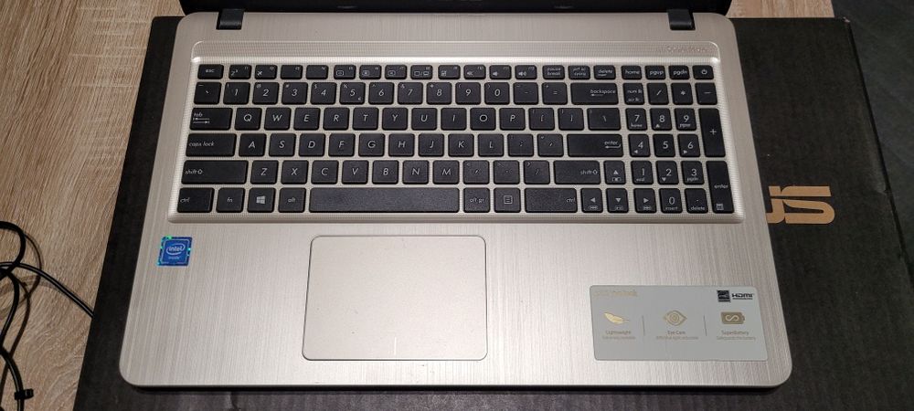 Laptop  ASUS 15'6