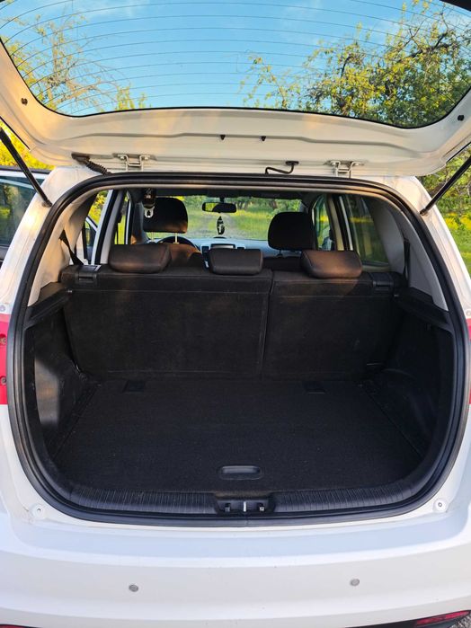 Kia Venga 2010 VIN TMAEG811AAJ034032 фото оголошення 6 з 20