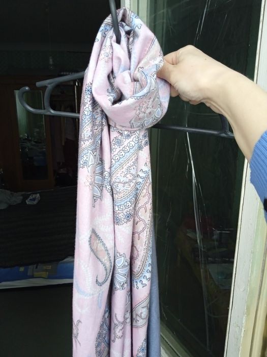 Дуже граний жіночий шарф