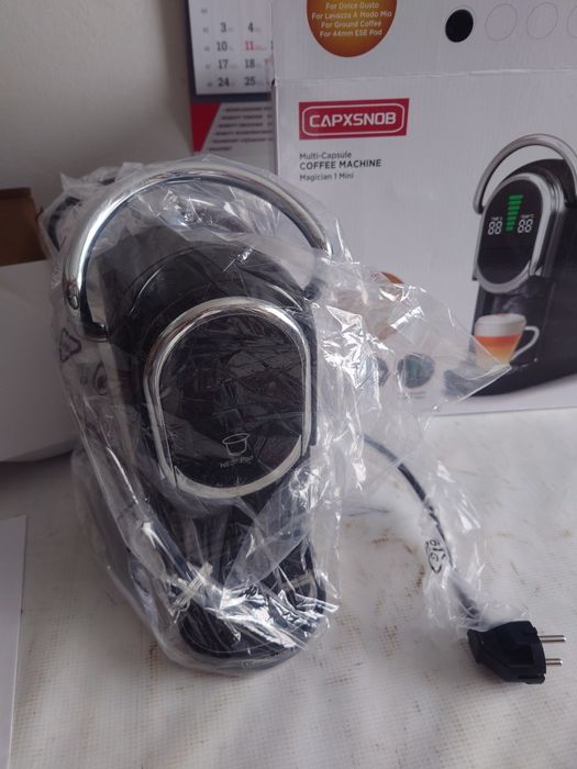 Automatyczny ekspres ciśnieniowy 19 bar Kawa mielona i kapsułki 1450 W