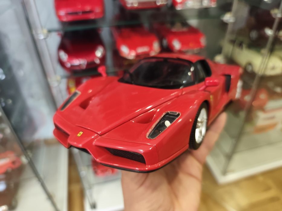 1/18 Ferrari Enzo hot wheels carro coleção miniatura